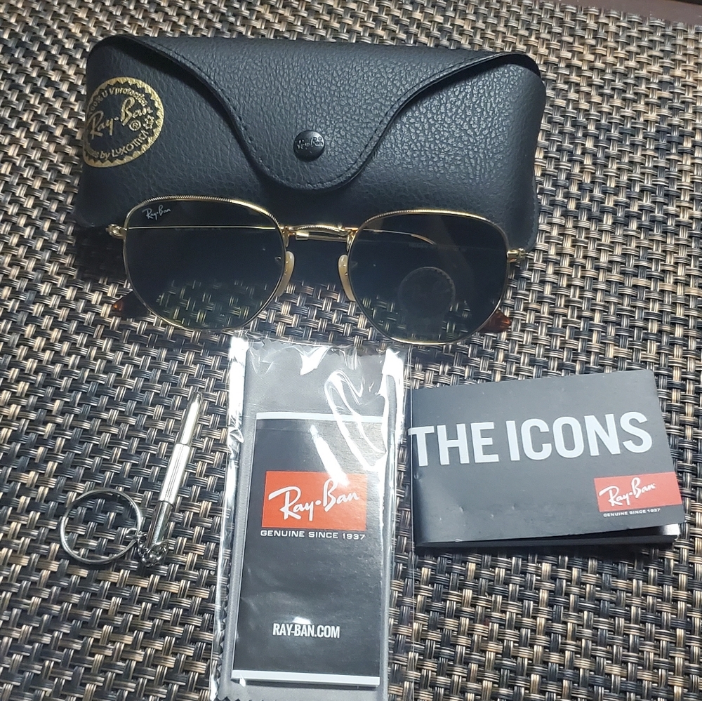 Brand New Ray-Bans: 3548